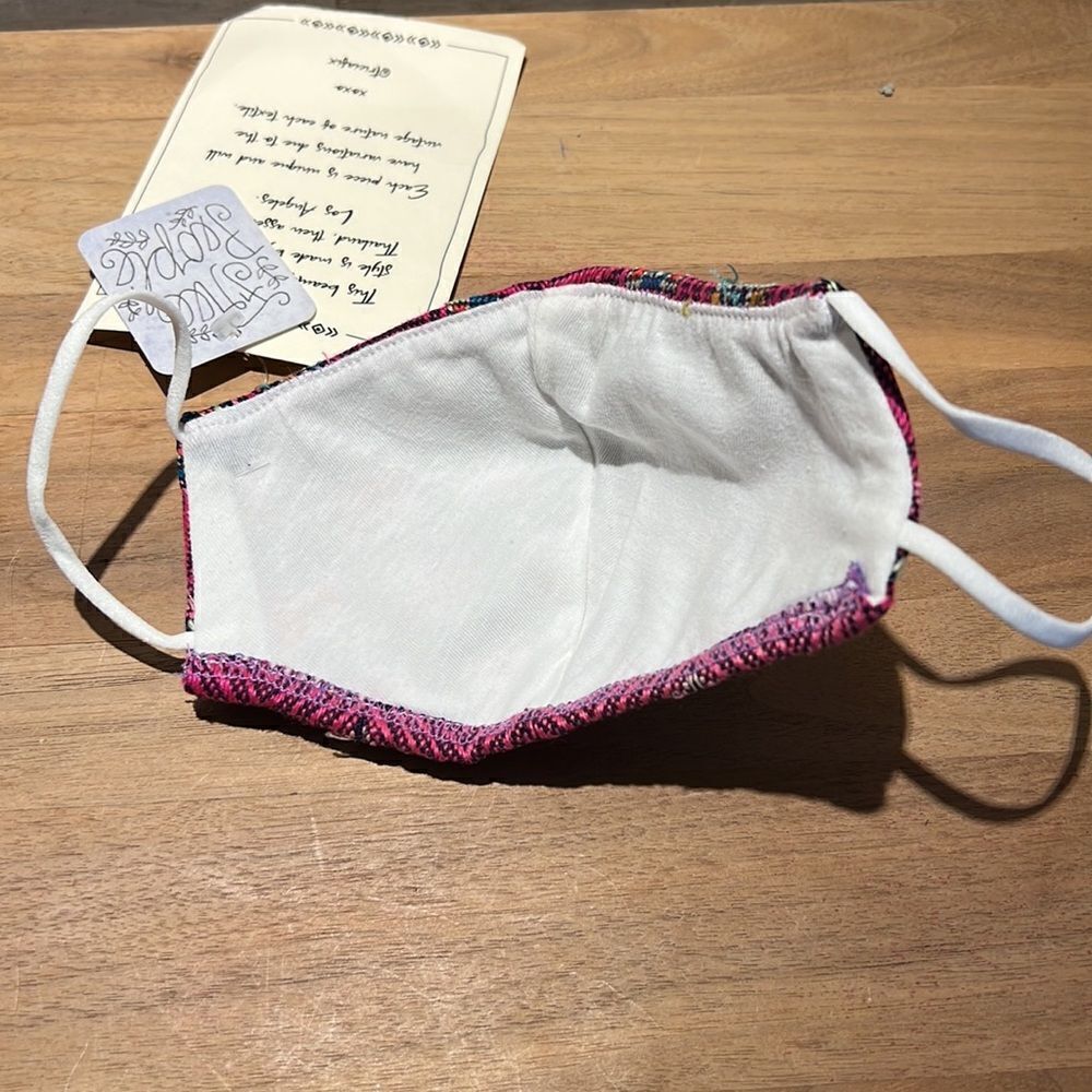 NWT Free People Face Mask - Picture 3 of 3